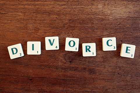 Avoiding Common Divorce Mistakes: Safeguarding Your Future &amp; Interests